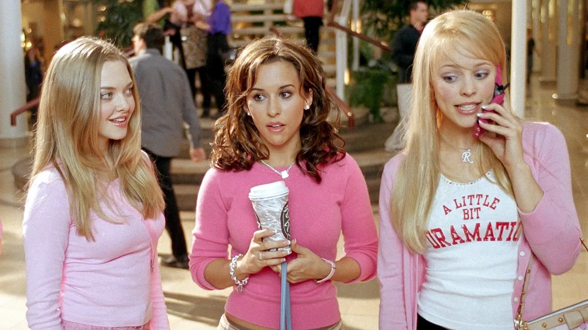Gretchen Wieners totally fetch outfits in 'Mean Girls', 2004